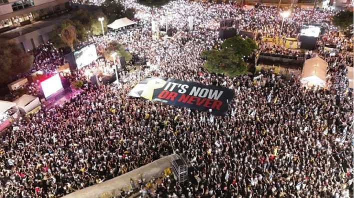 যুদ্ধ বন্ধে রাস্তায় নেমেছেন হাজার হাজার ইসরায়েলি