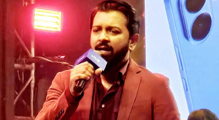 ‘আমার ভাই বলেছিল, শিল্পীর মেয়াদকাল খুব কম, কেন ঝুঁকি নিচ্ছ?’